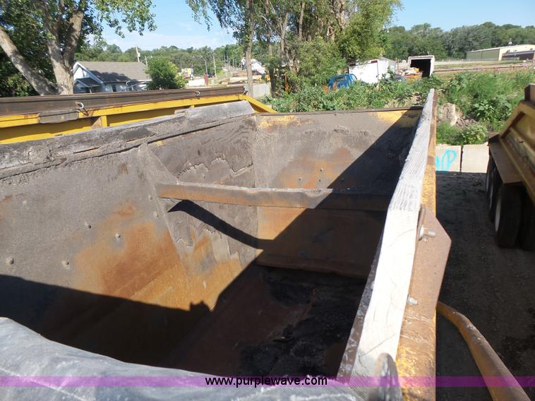 image for item K8370 1987 Load King 1827-4-3 bottom dump trailer