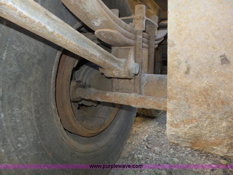 image for item K8370 1987 Load King 1827-4-3 bottom dump trailer