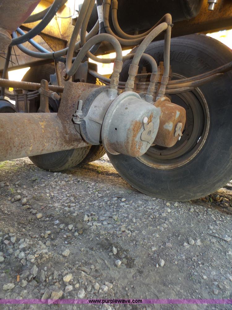 image for item K8370 1987 Load King 1827-4-3 bottom dump trailer