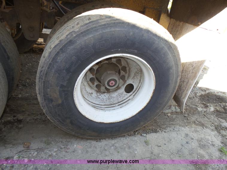 image for item K8370 1987 Load King 1827-4-3 bottom dump trailer