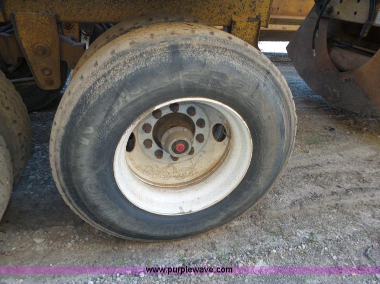 image for item K8370 1987 Load King 1827-4-3 bottom dump trailer