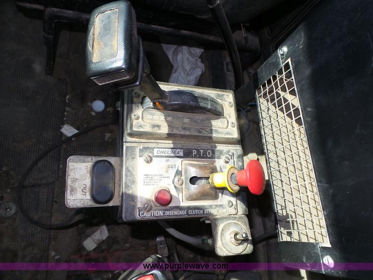 image for item K8371 1992 Mack RD690S dump truck