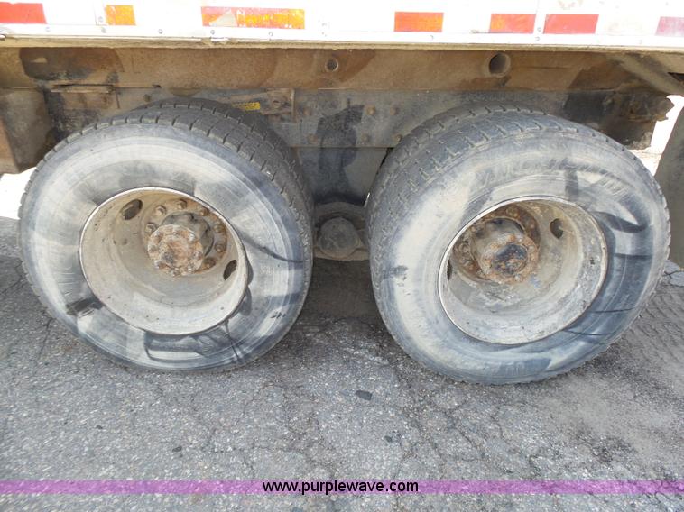 image for item K8371 1992 Mack RD690S dump truck