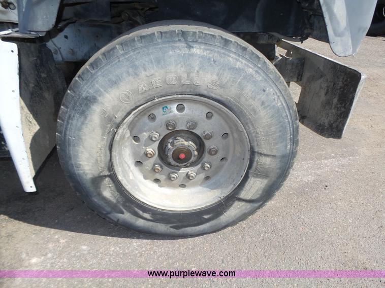 image for item K8371 1992 Mack RD690S dump truck