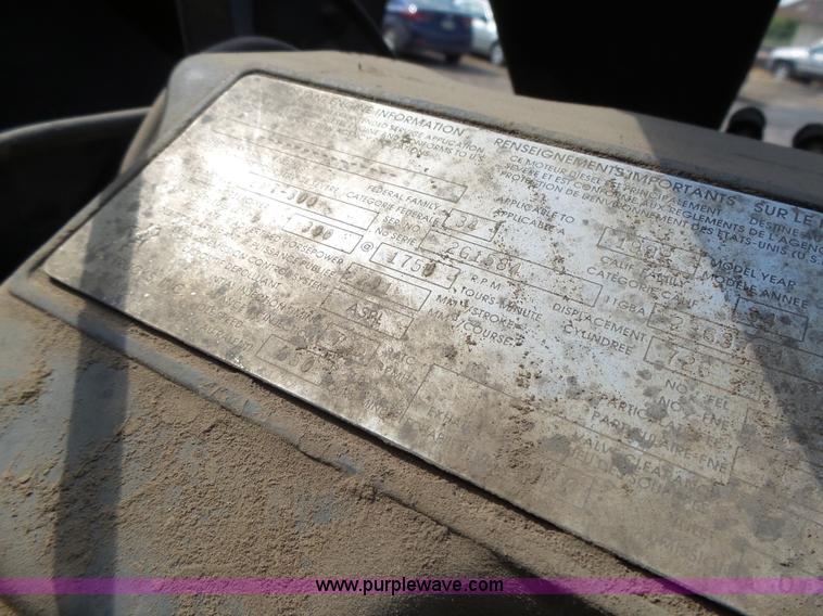 image for item K8372 1992 Mack RD690S dump truck