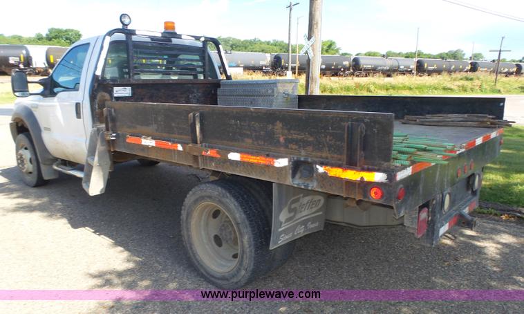 image for item K8379 2005 Ford F550 Super Duty flatbed truck