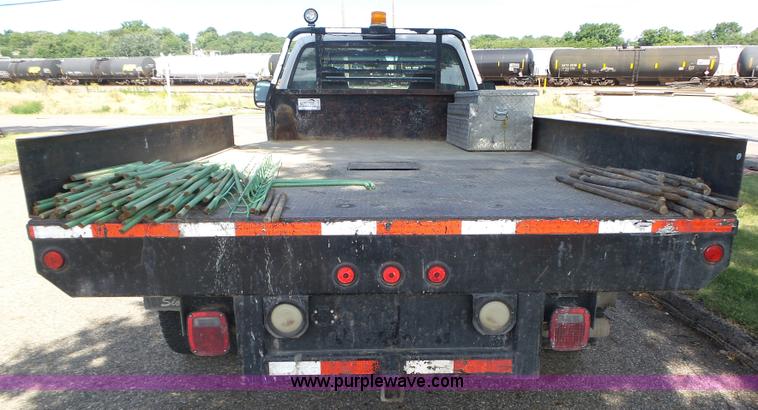 image for item K8379 2005 Ford F550 Super Duty flatbed truck