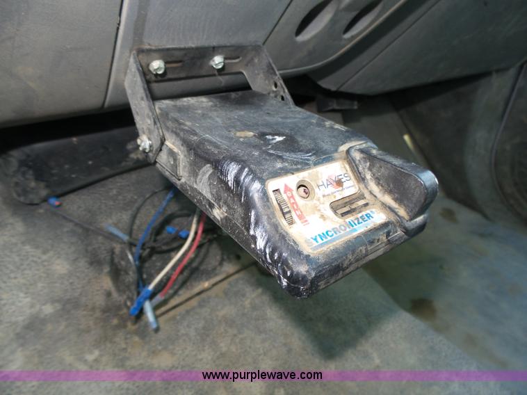 image for item K8379 2005 Ford F550 Super Duty flatbed truck