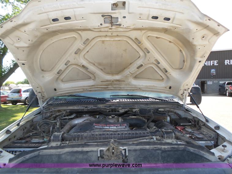 image for item K8379 2005 Ford F550 Super Duty flatbed truck