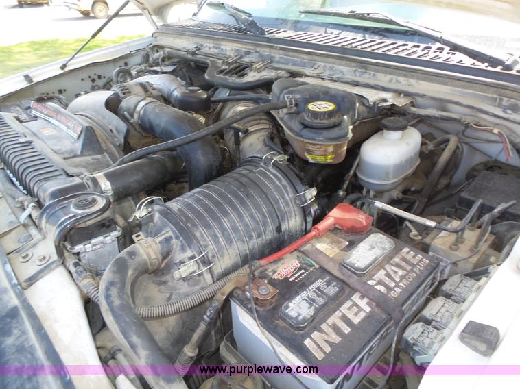 image for item K8379 2005 Ford F550 Super Duty flatbed truck