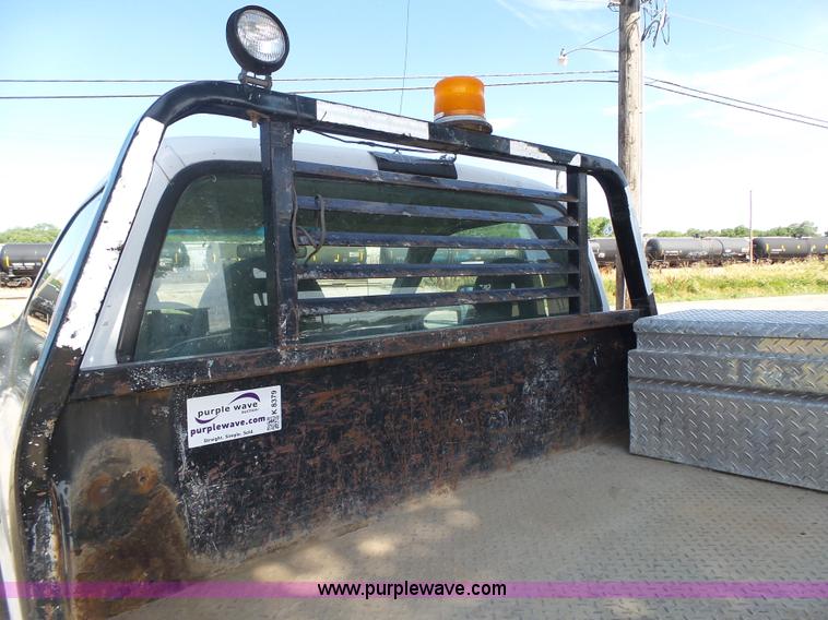 image for item K8379 2005 Ford F550 Super Duty flatbed truck