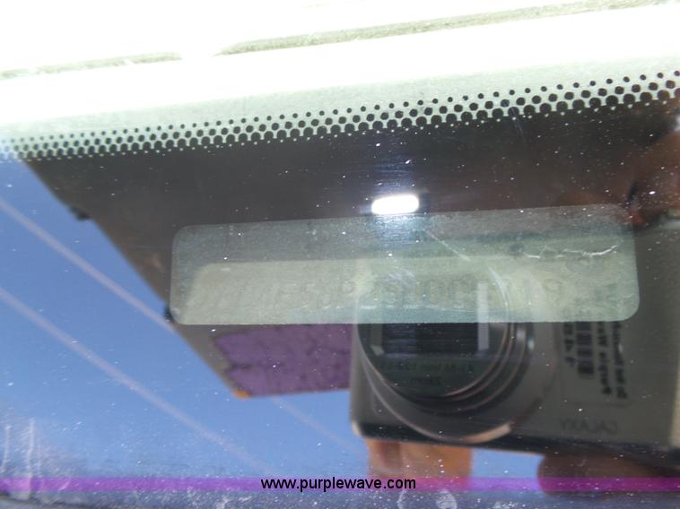 image for item K8379 2005 Ford F550 Super Duty flatbed truck