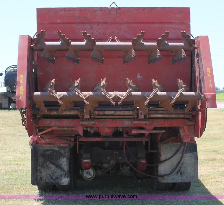 image for item K8784 1989 Kenworth T600A manure spreader truck