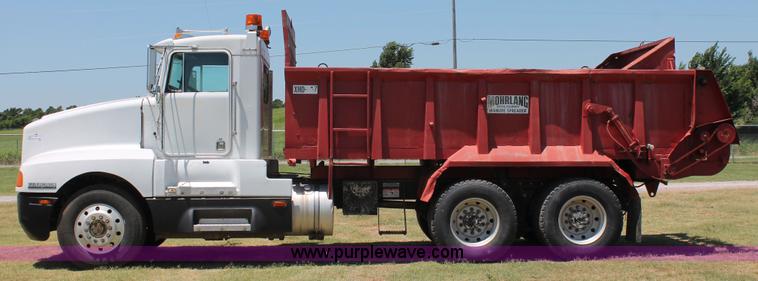 image for item K8784 1989 Kenworth T600A manure spreader truck