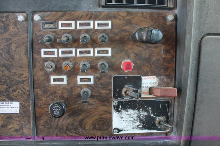 image for item K8784 1989 Kenworth T600A manure spreader truck