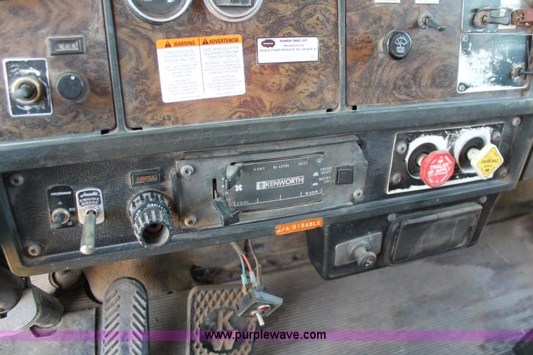 image for item K8784 1989 Kenworth T600A manure spreader truck