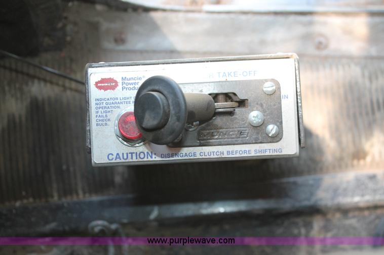 image for item K8784 1989 Kenworth T600A manure spreader truck