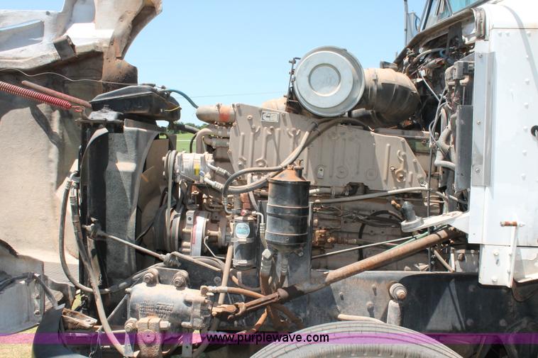 image for item K8784 1989 Kenworth T600A manure spreader truck