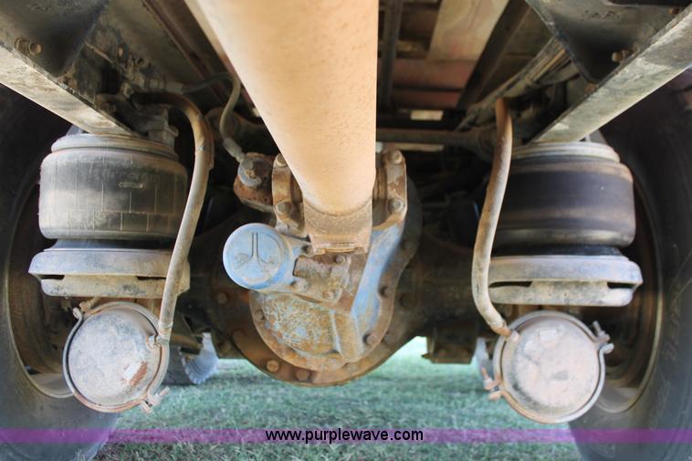 image for item K8784 1989 Kenworth T600A manure spreader truck