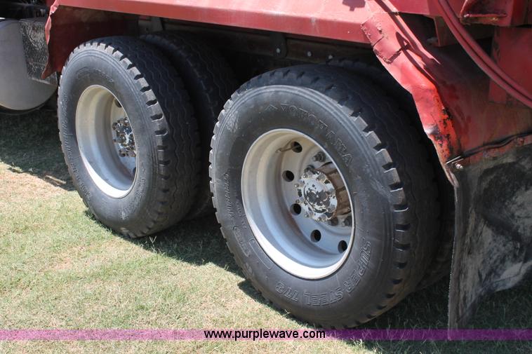 image for item K8784 1989 Kenworth T600A manure spreader truck