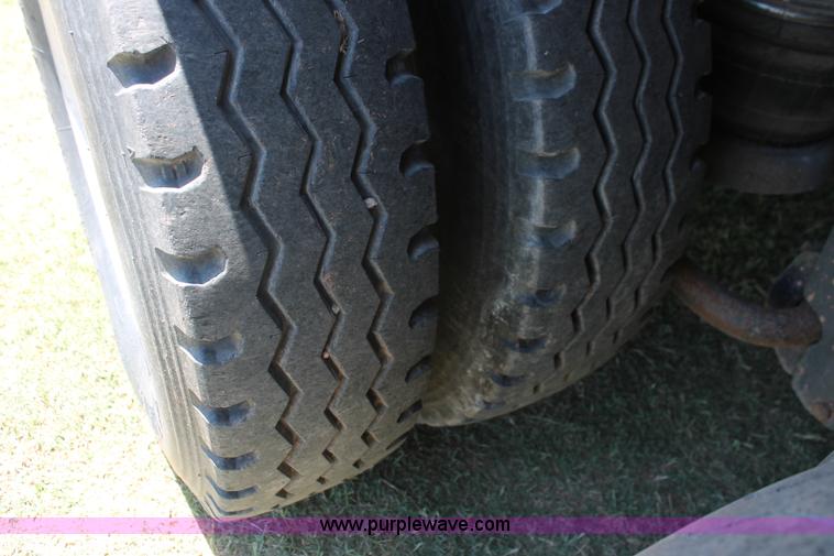 image for item K8784 1989 Kenworth T600A manure spreader truck