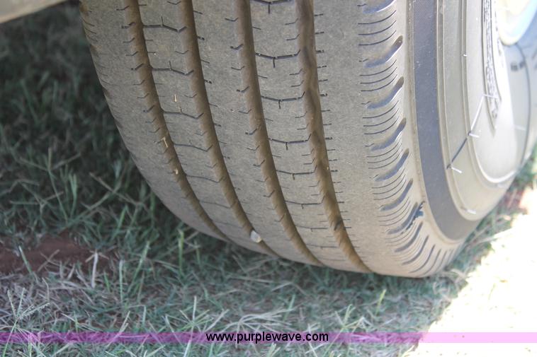 image for item K8784 1989 Kenworth T600A manure spreader truck