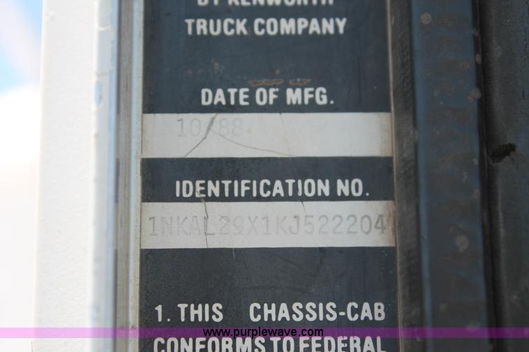 image for item K8784 1989 Kenworth T600A manure spreader truck