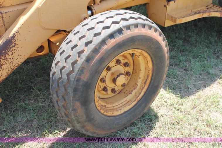 image for item K8785 Ford 655A backhoe