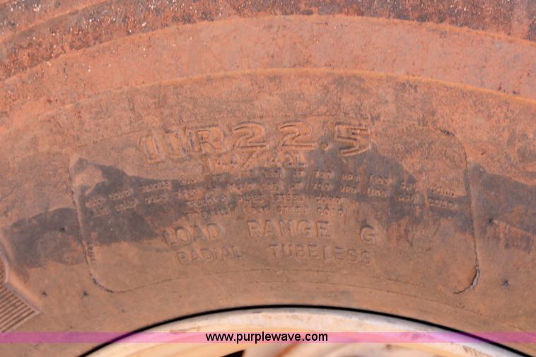 image for item K8790 1993 Ford L9000 dump truck