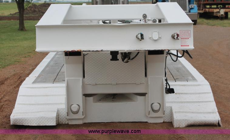 image for item K8792 1996 Atoka 24-HDT-35-2 lowboy equipment trailer