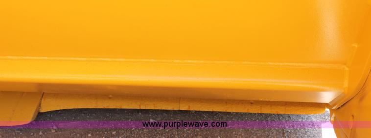 image for item K8795 2013 John Deere 2112E scraper