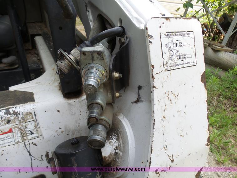 image for item L1541 2006 Bobcat T300 skid steer