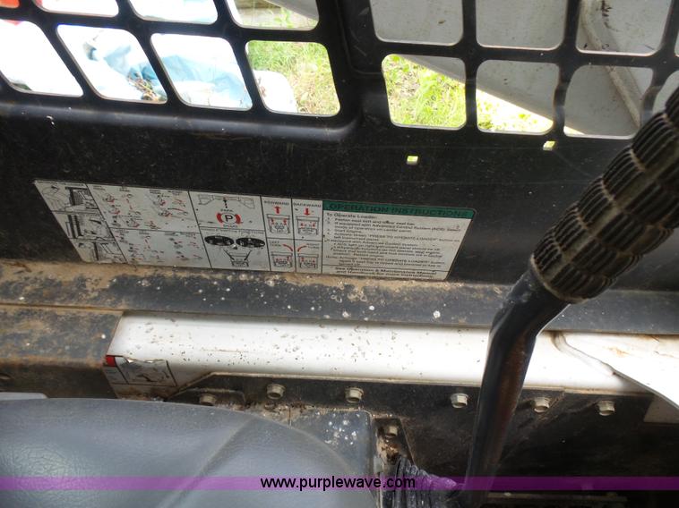 image for item L1541 2006 Bobcat T300 skid steer