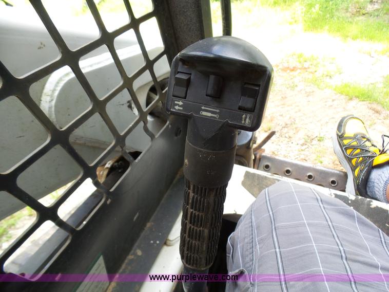 image for item L1541 2006 Bobcat T300 skid steer