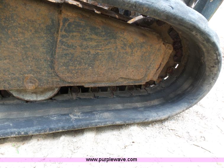 image for item L1541 2006 Bobcat T300 skid steer