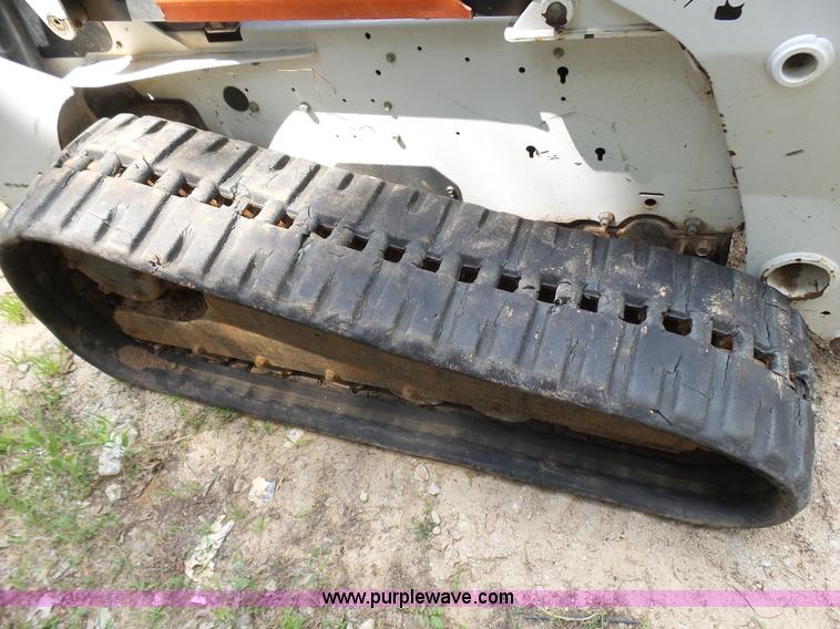 image for item L1541 2006 Bobcat T300 skid steer