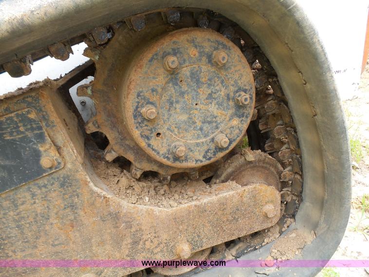 image for item L1541 2006 Bobcat T300 skid steer