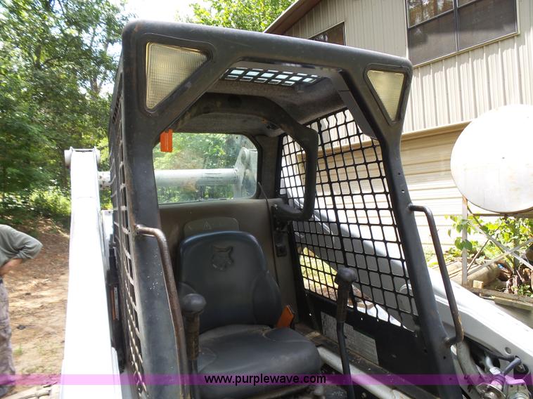 image for item L1541 2006 Bobcat T300 skid steer