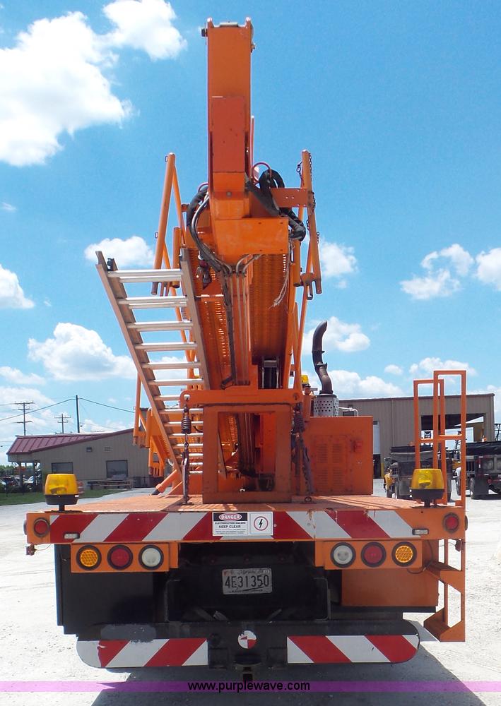 image for item L1999 1983 International F2574 bridge inspection and bucket truck