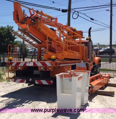 image for item L1999 1983 International F2574 bridge inspection and bucket truck