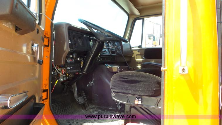 image for item L1999 1983 International F2574 bridge inspection and bucket truck