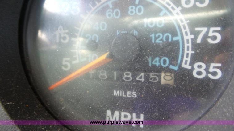 image for item L1999 1983 International F2574 bridge inspection and bucket truck