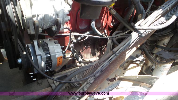 image for item L1999 1983 International F2574 bridge inspection and bucket truck