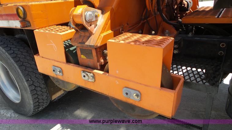 image for item L1999 1983 International F2574 bridge inspection and bucket truck