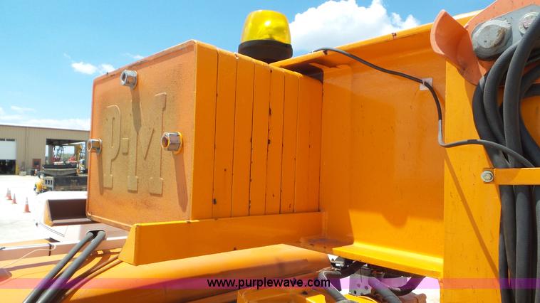 image for item L1999 1983 International F2574 bridge inspection and bucket truck