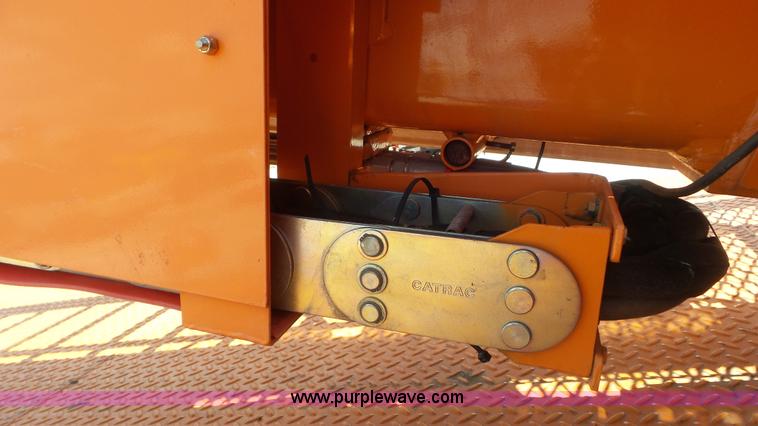 image for item L1999 1983 International F2574 bridge inspection and bucket truck