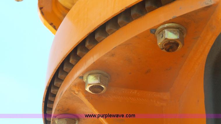 image for item L1999 1983 International F2574 bridge inspection and bucket truck