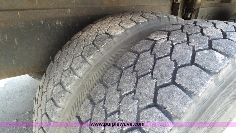 image for item L1999 1983 International F2574 bridge inspection and bucket truck