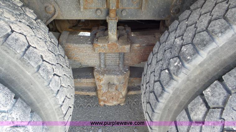 image for item L1999 1983 International F2574 bridge inspection and bucket truck