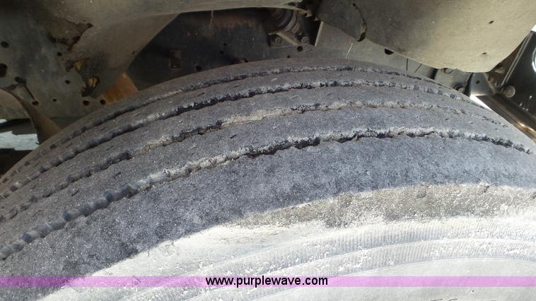 image for item L1999 1983 International F2574 bridge inspection and bucket truck